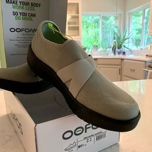 NWT, never worn, OOFOS Men’s Shoes
